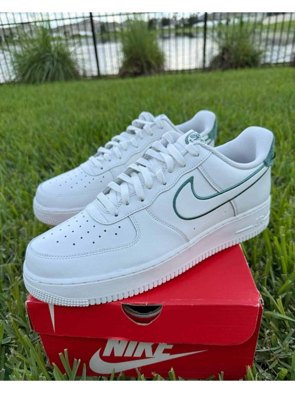 13 MEN'S NIKE Nike Air Force 1 Low FN8349 100 summit white / green basketball